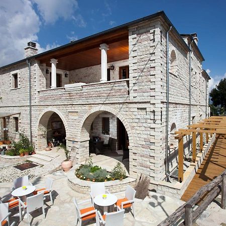 Nisista Lodge Mountain View Rodavgi Exterior photo