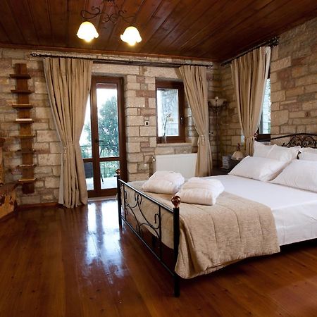 Nisista Lodge Mountain View Rodavgi Room photo