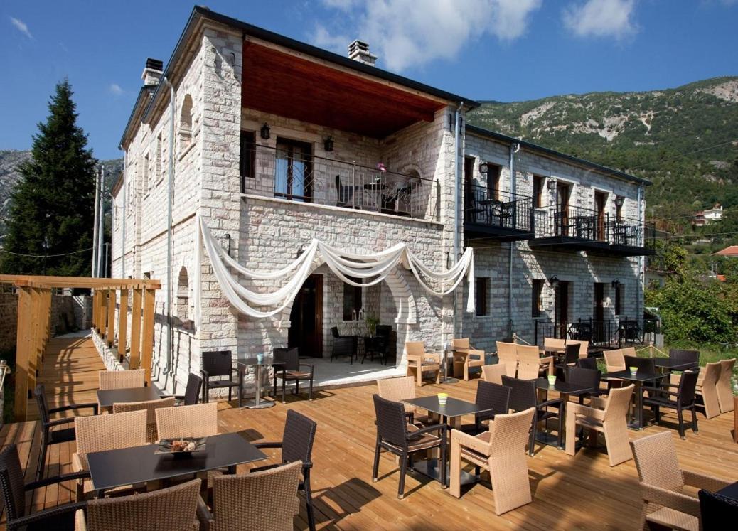 Nisista Lodge Mountain View Rodavgi Exterior photo